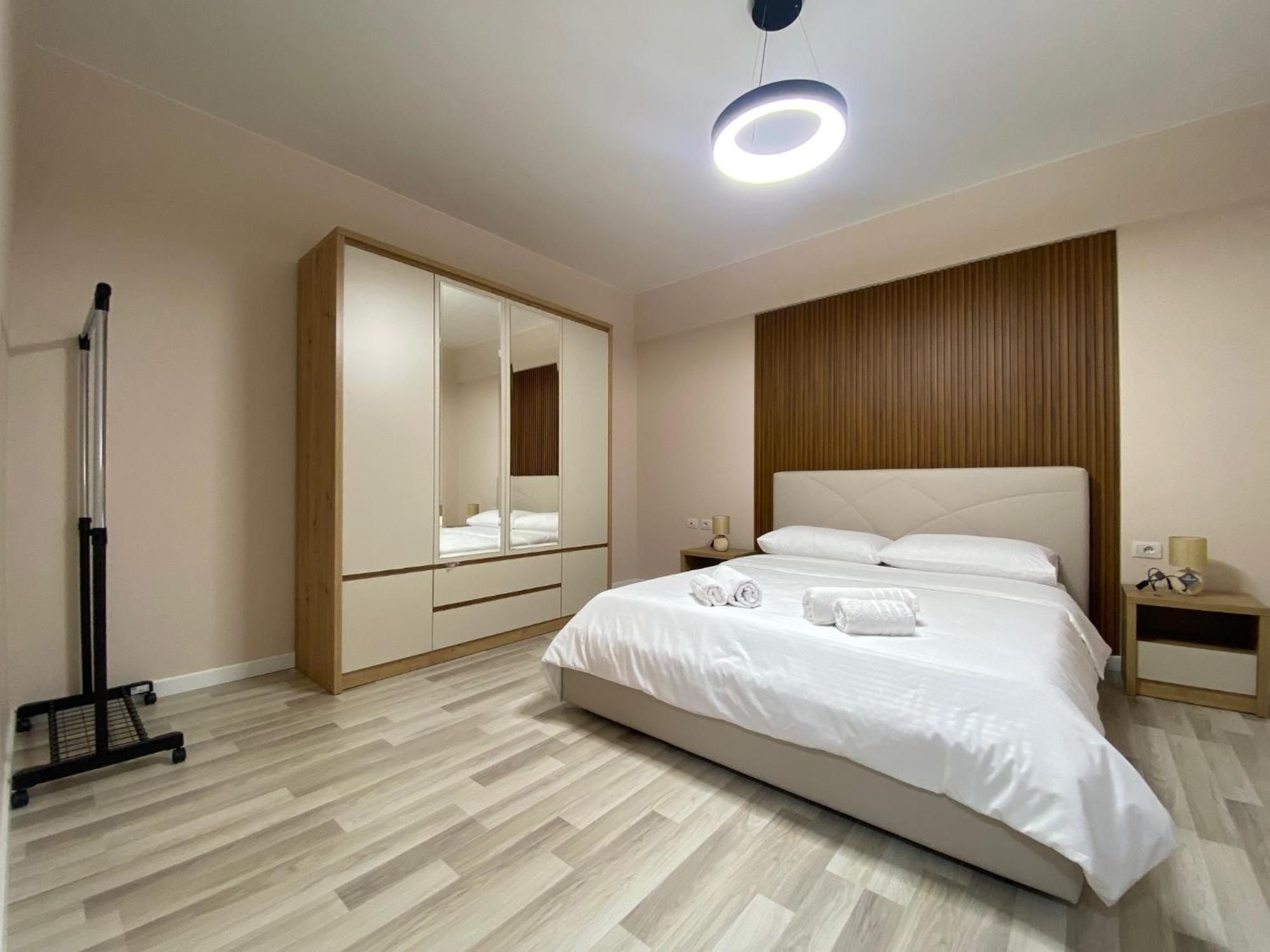 Central Cozy Apartment Tirana Exterior foto